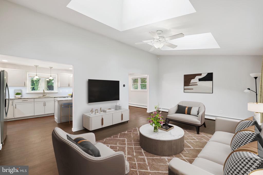 1 Serene Ln