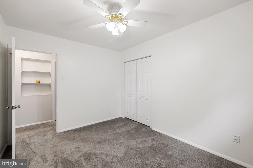 1 Serene Ln