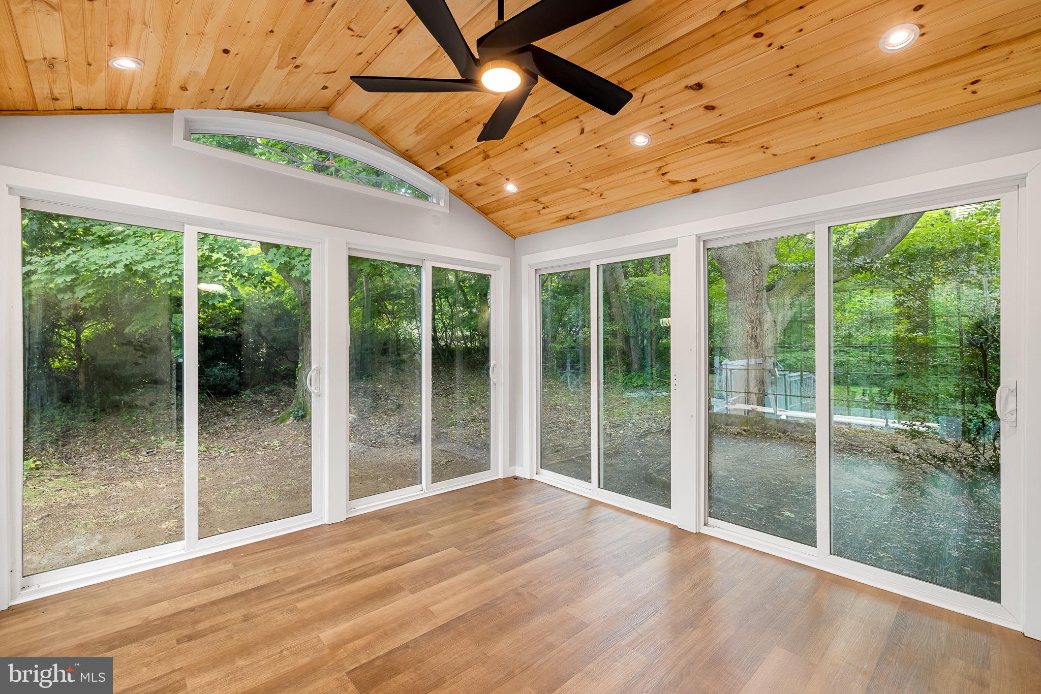1 Serene Ln