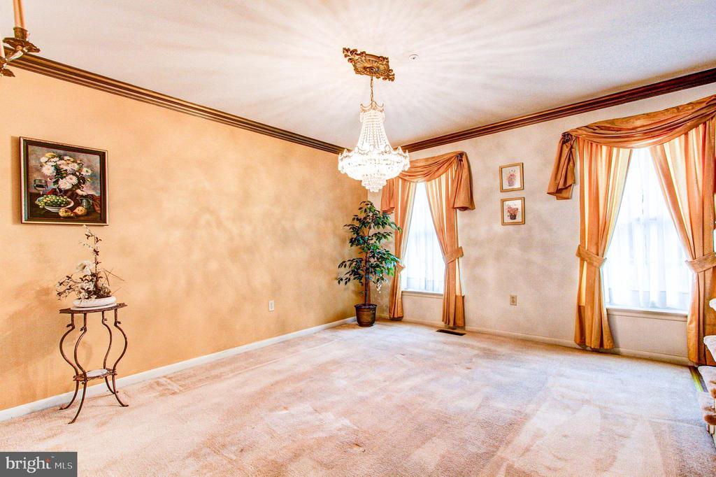 104 BILLINGSLEY DRIVE