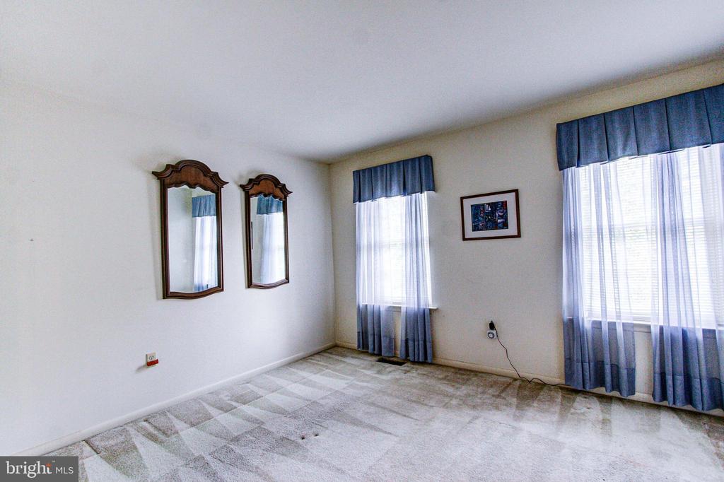 104 BILLINGSLEY DRIVE