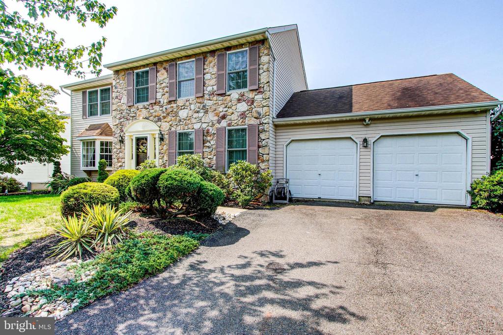 104 BILLINGSLEY DRIVE