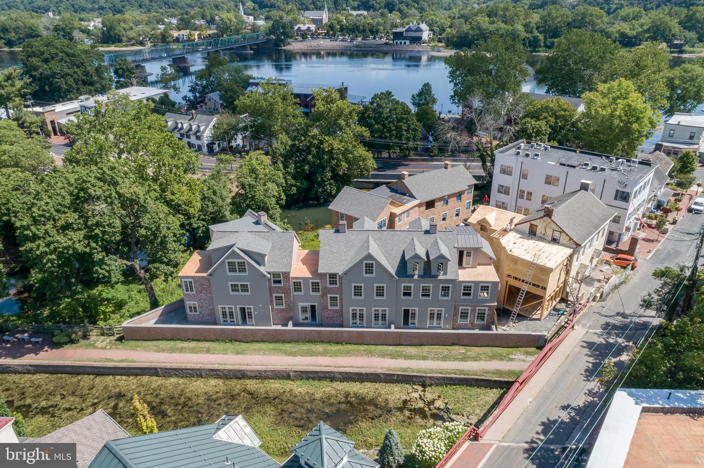 20 W Mechanic St #9