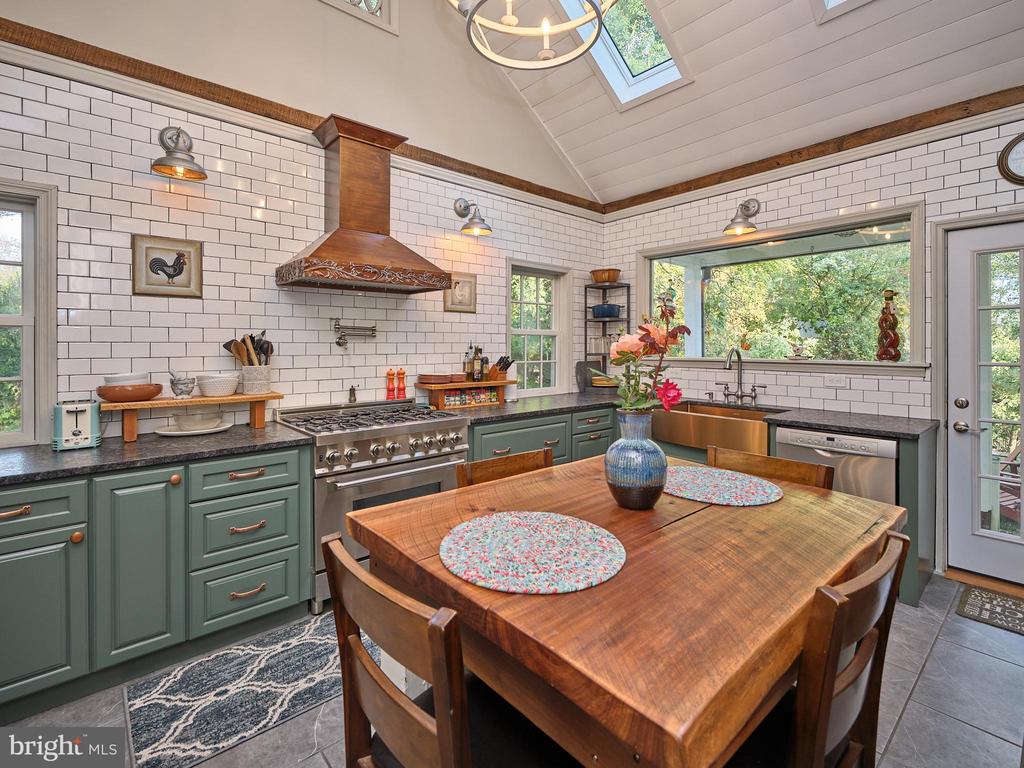 1321 SPENCER ROAD