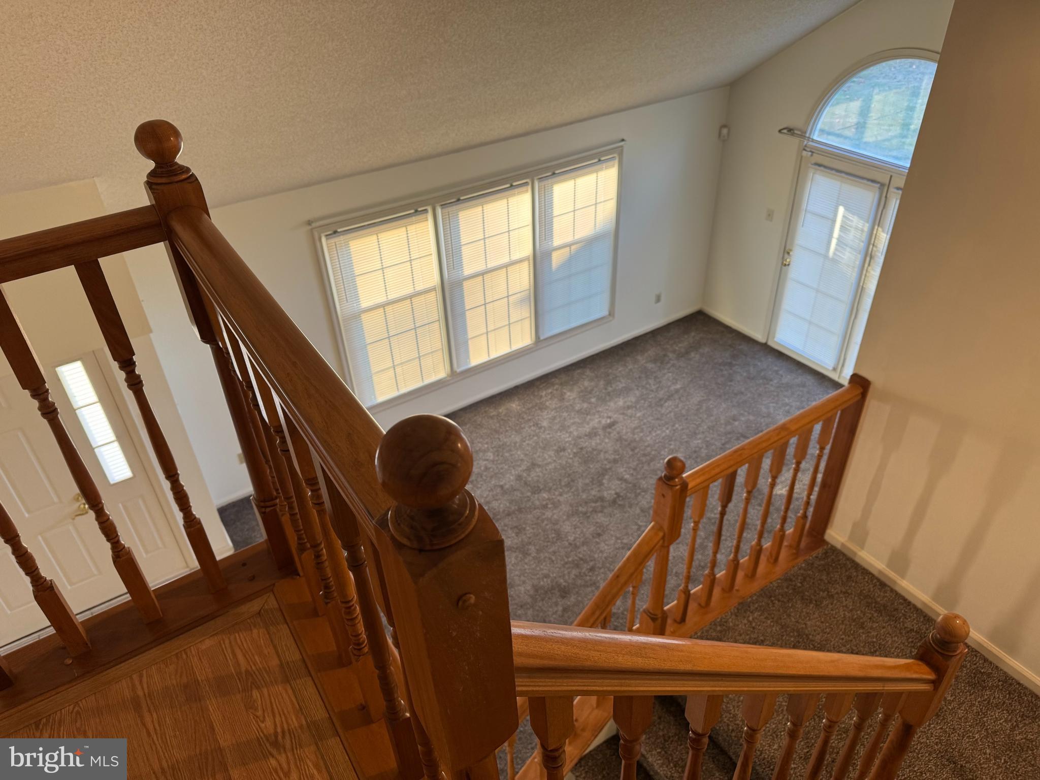 41 WALTON CT