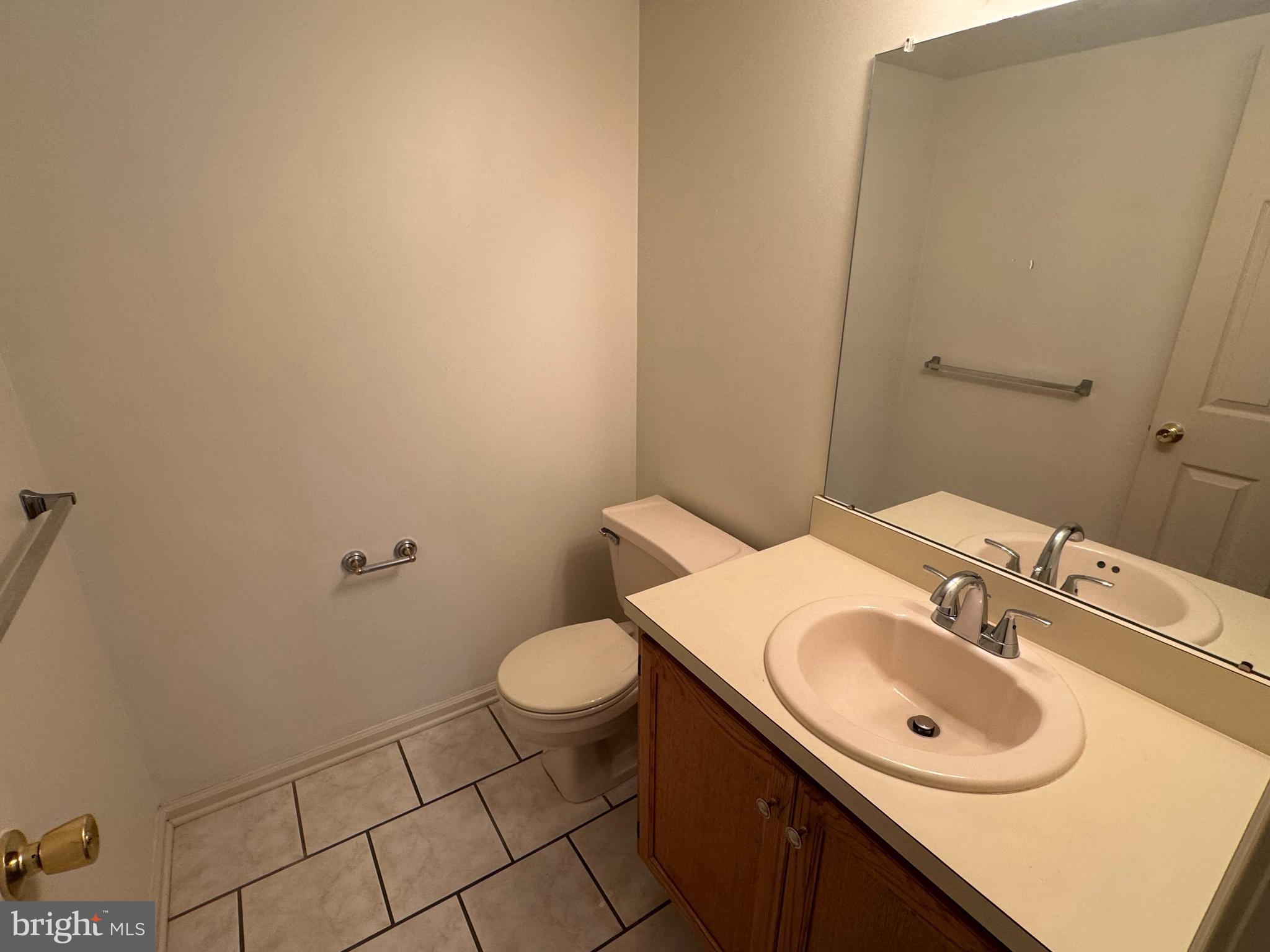 41 WALTON CT