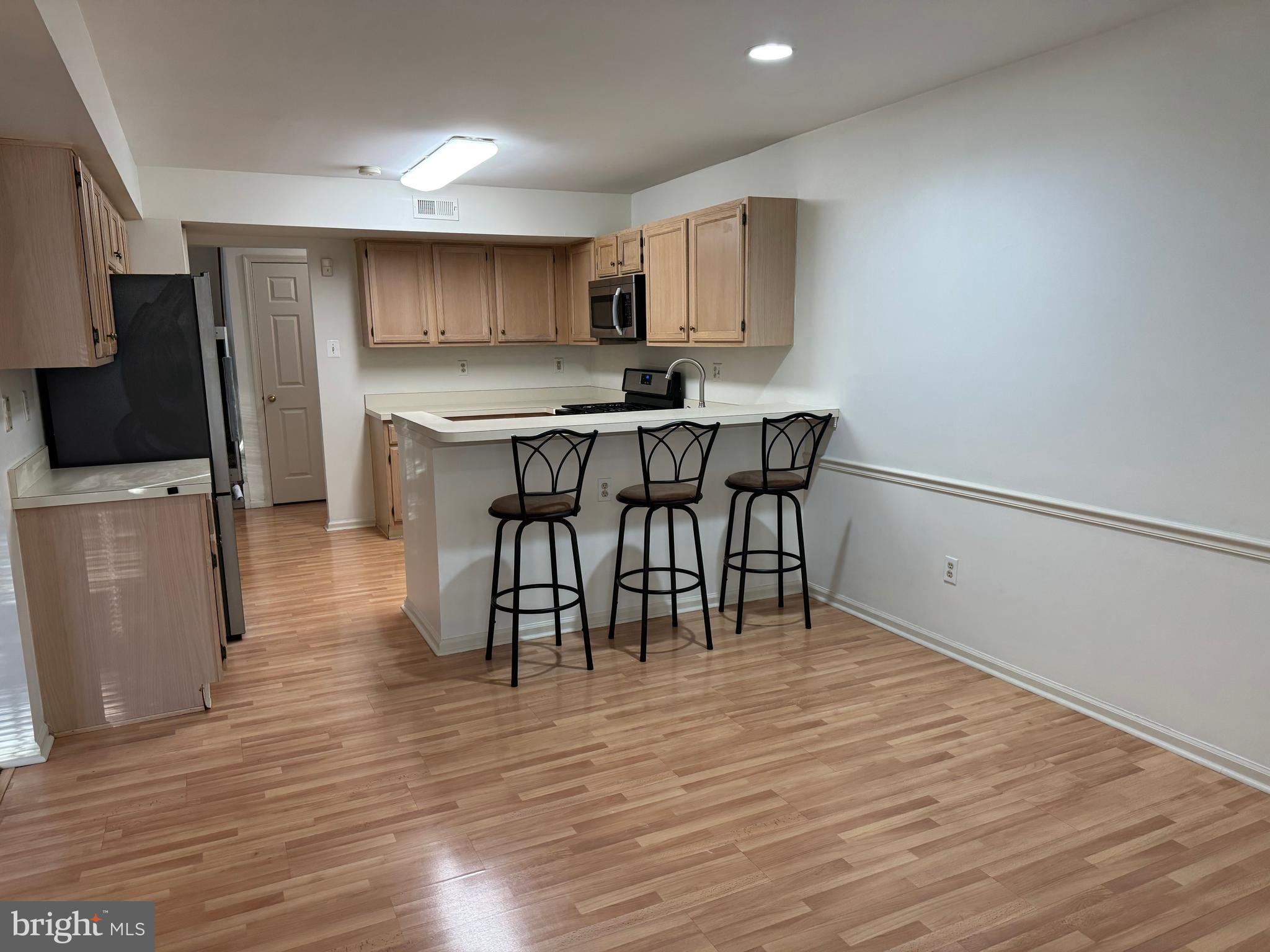41 WALTON CT