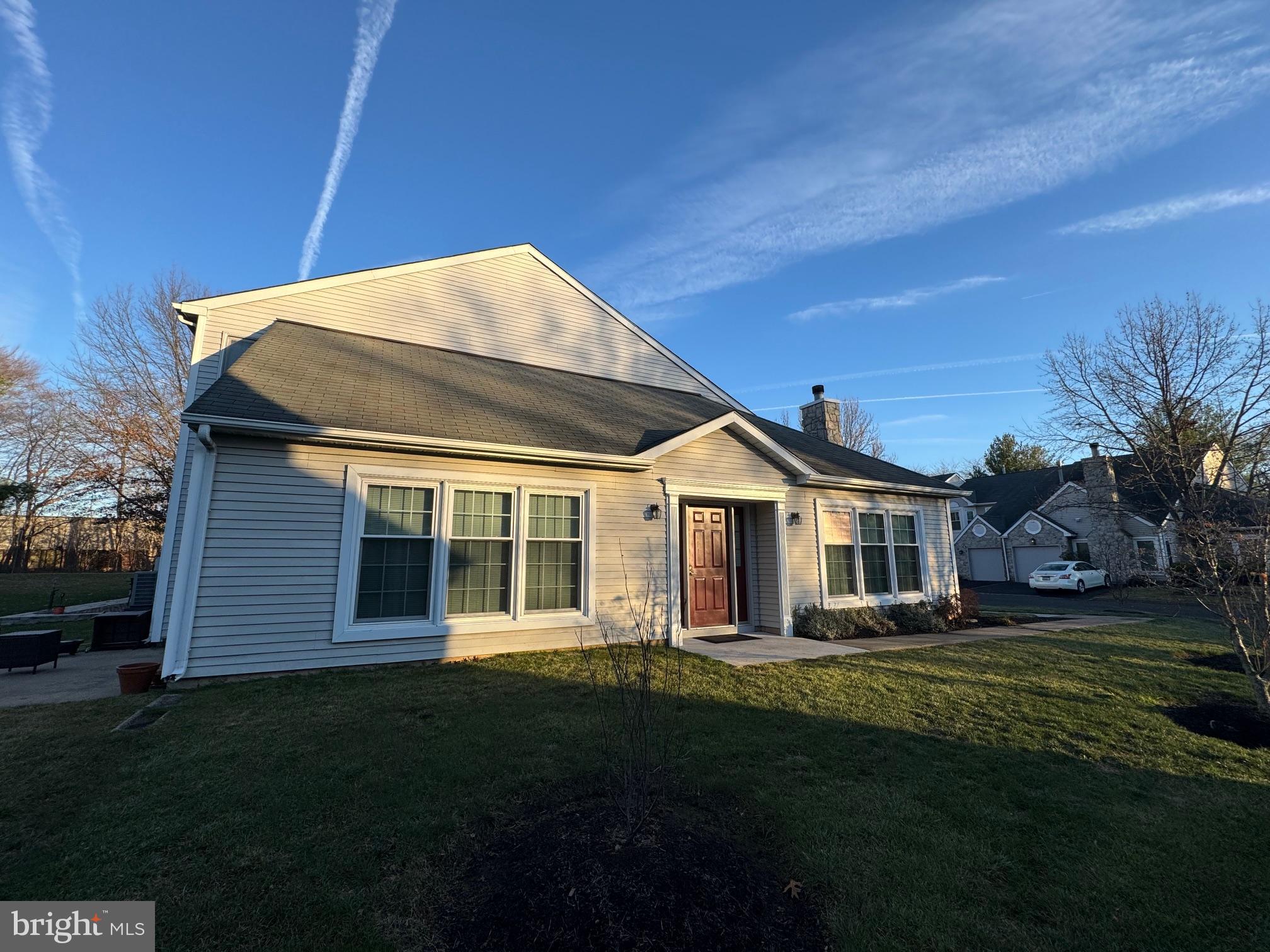 41 WALTON CT