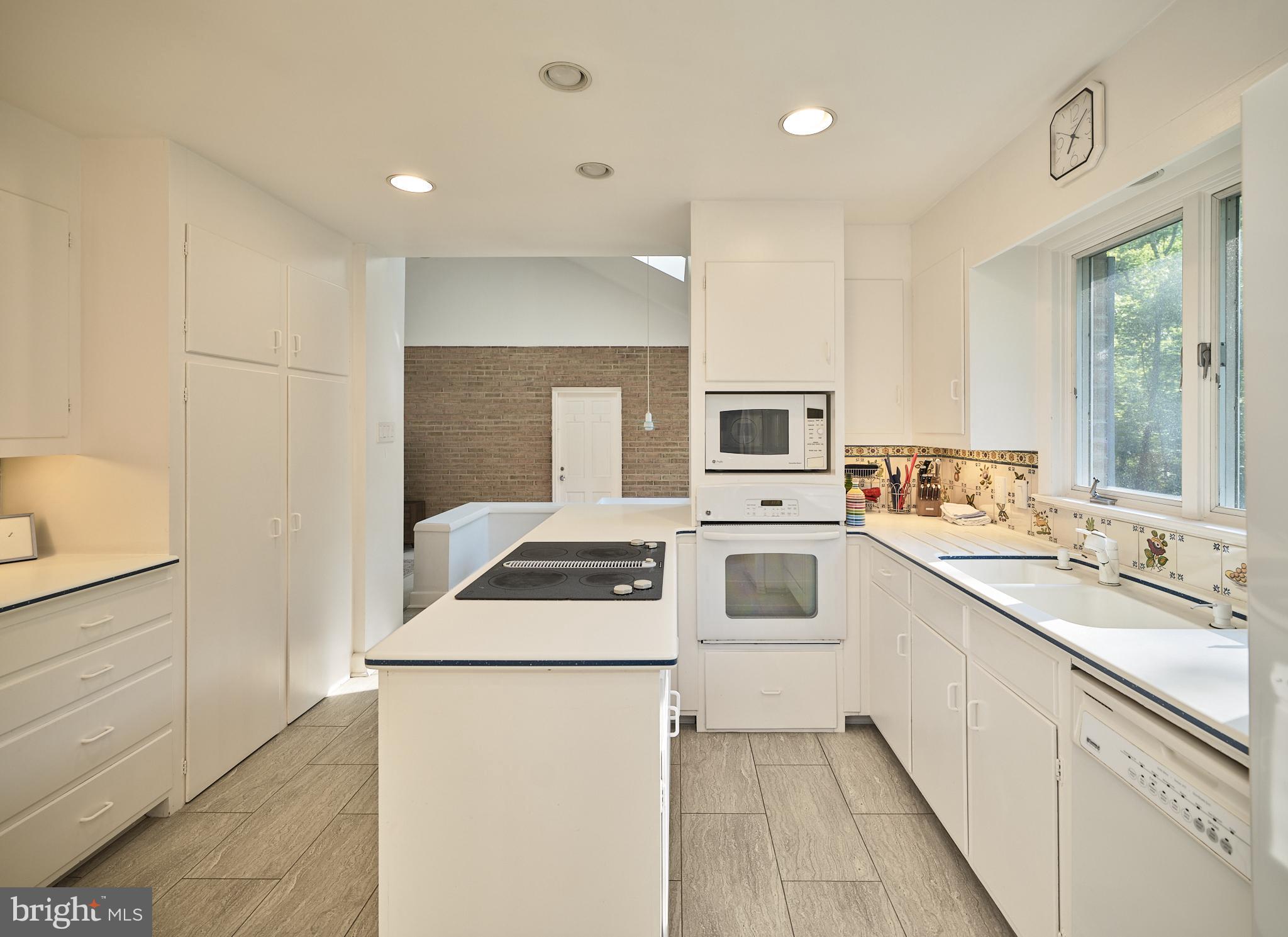 3418 GREAT OAKS RD