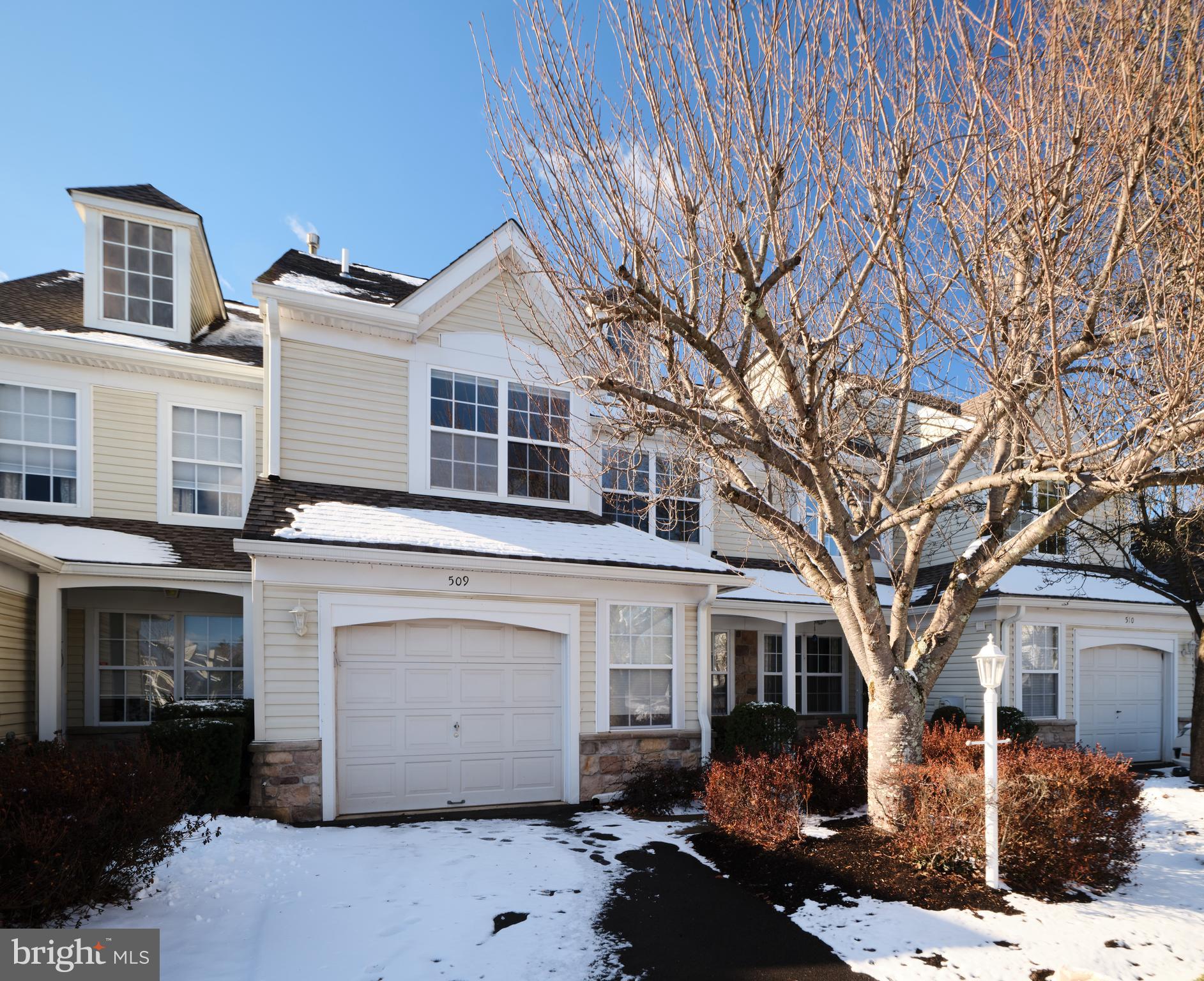 509 WATERFORD CT #82