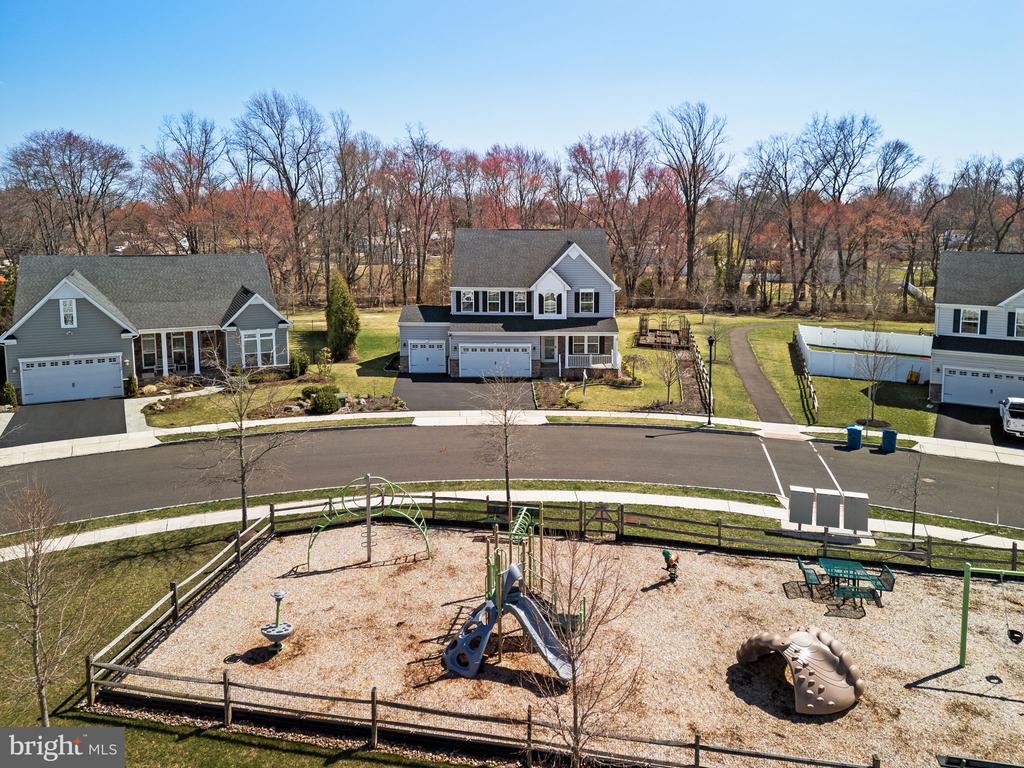 1145 Lynch Cir