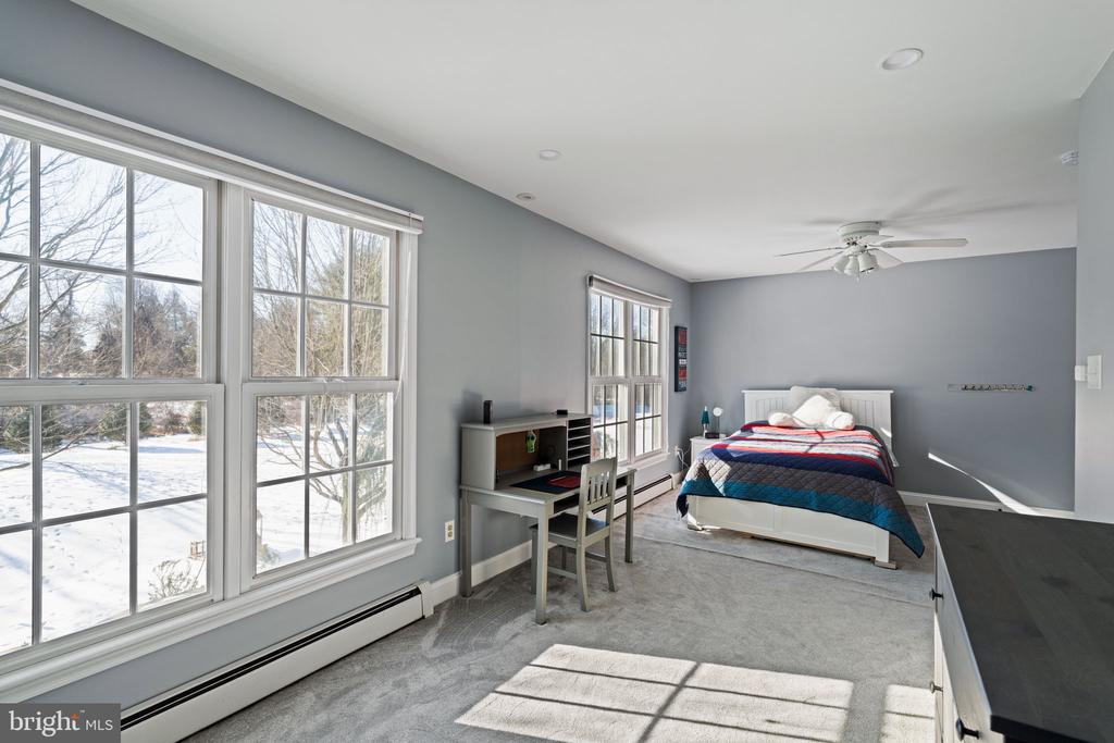 7 Valley View Dr