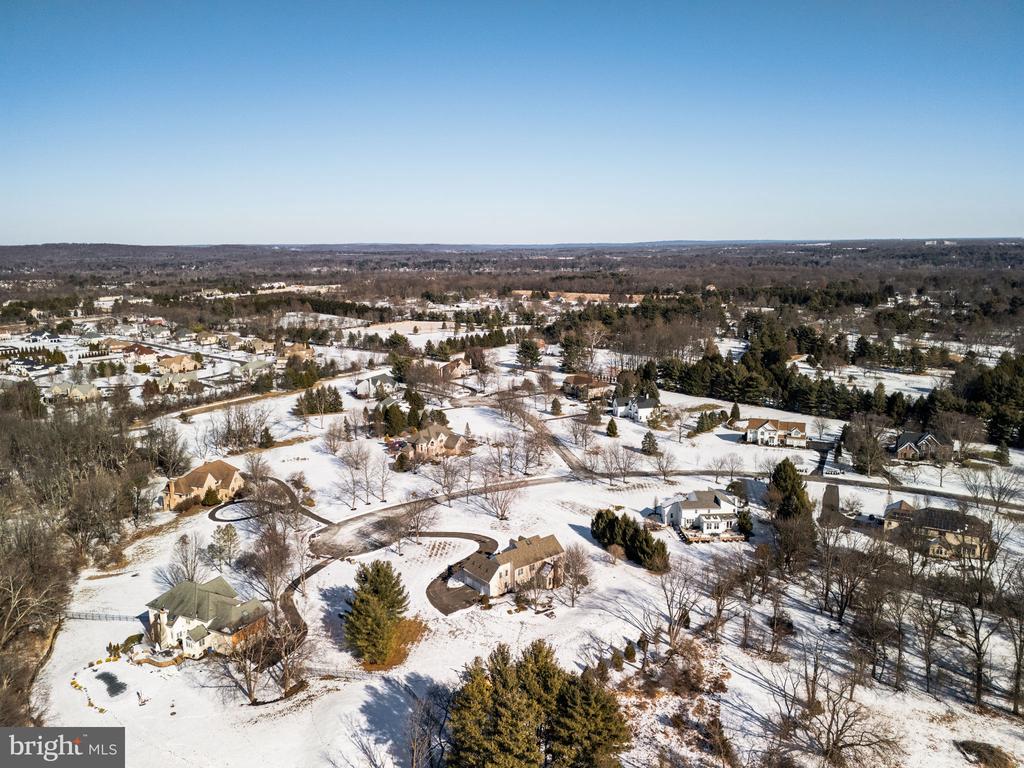 7 Valley View Dr