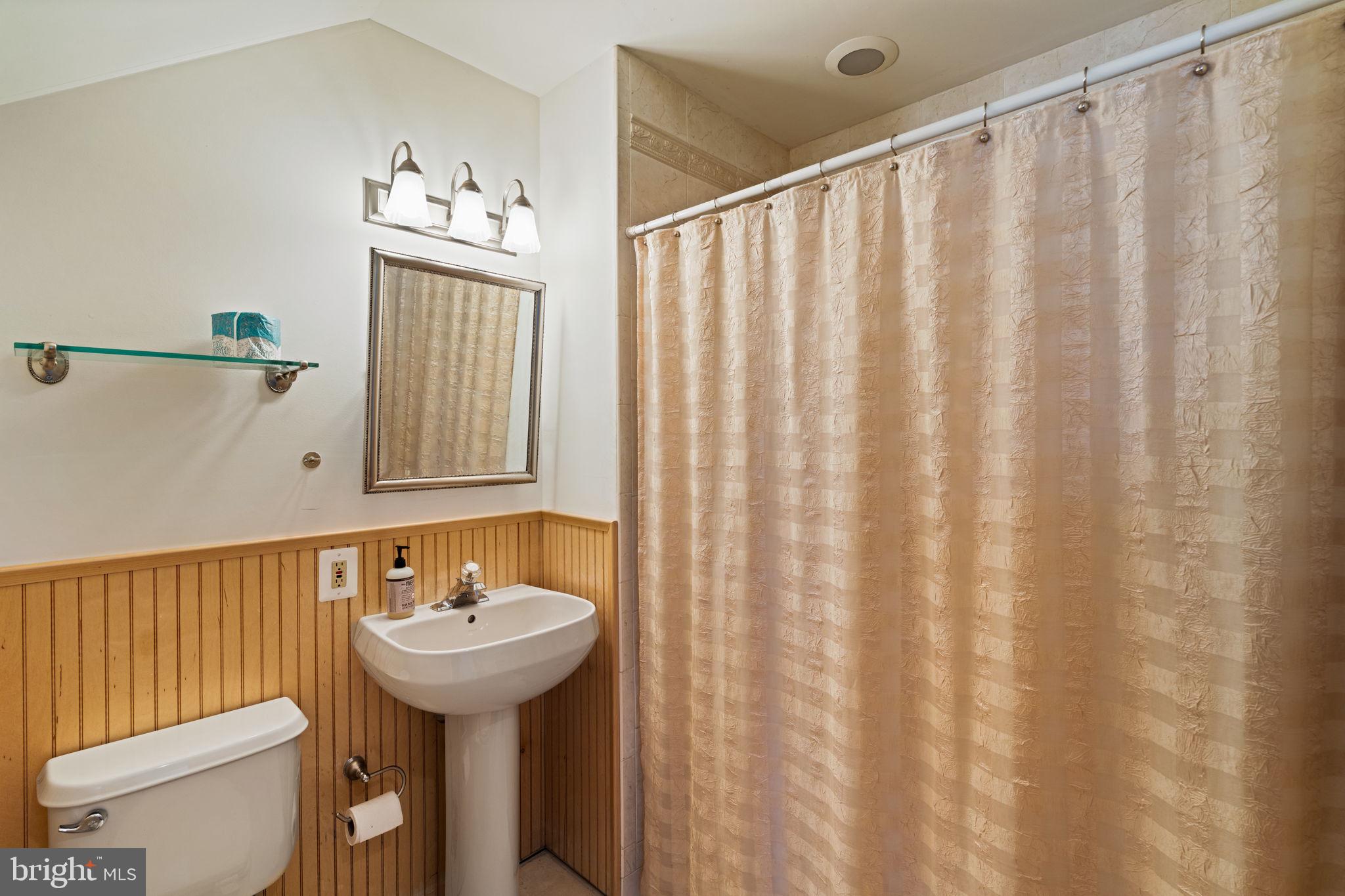 7 Valley View Dr