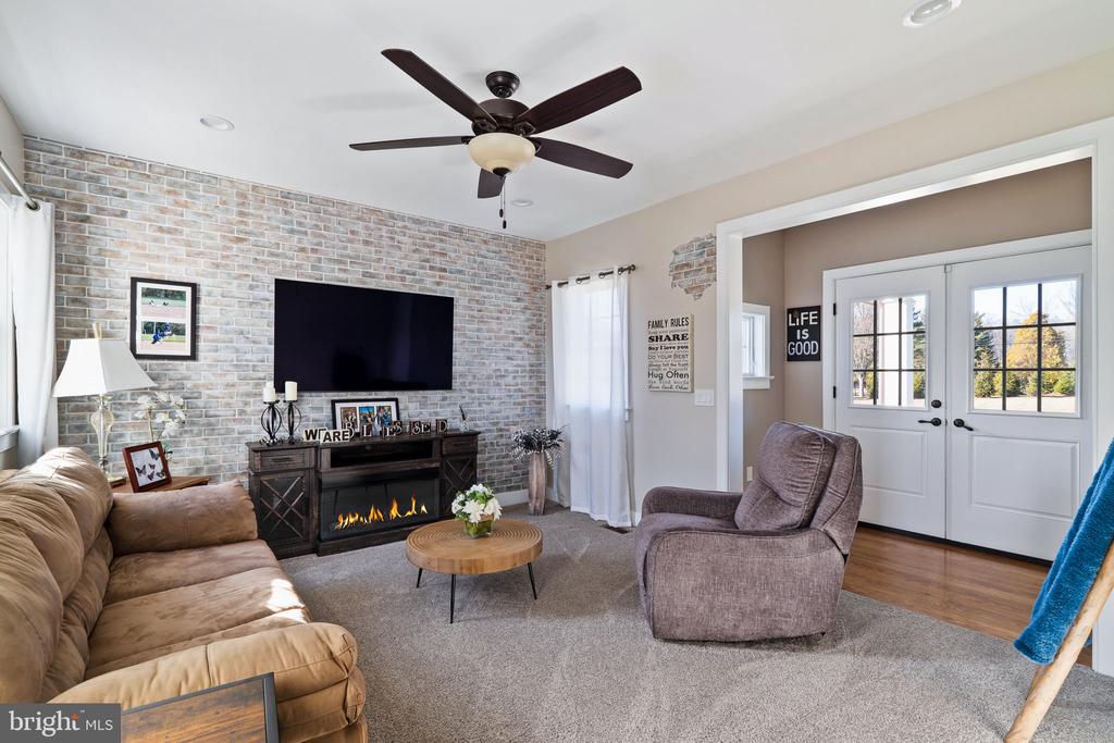 1406 Wrightstown Rd