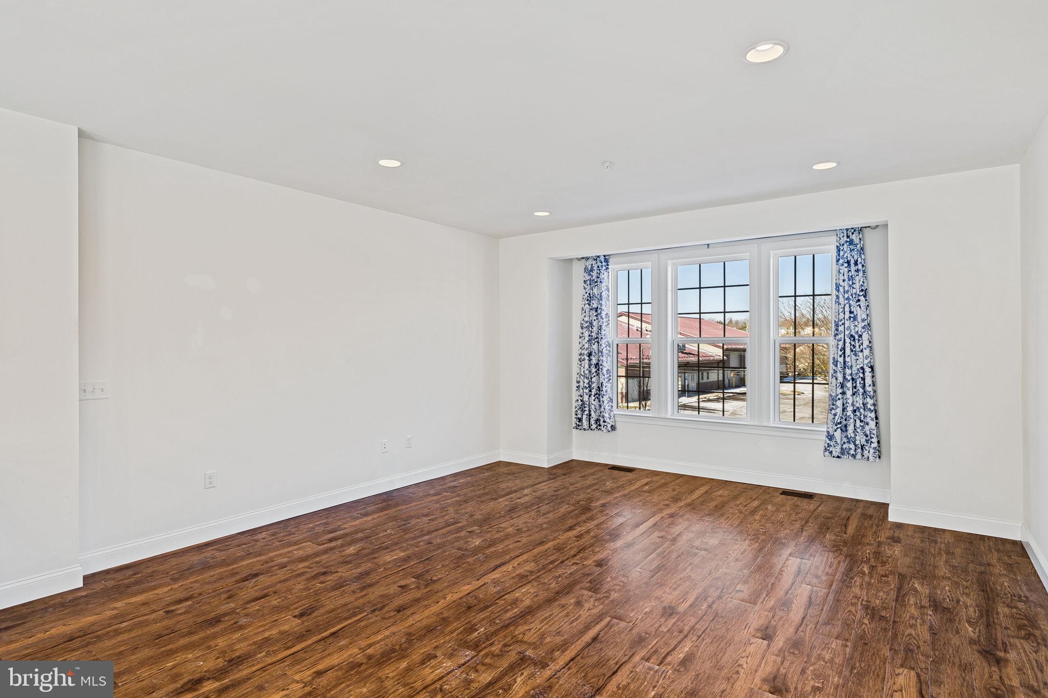26 Hamilton St