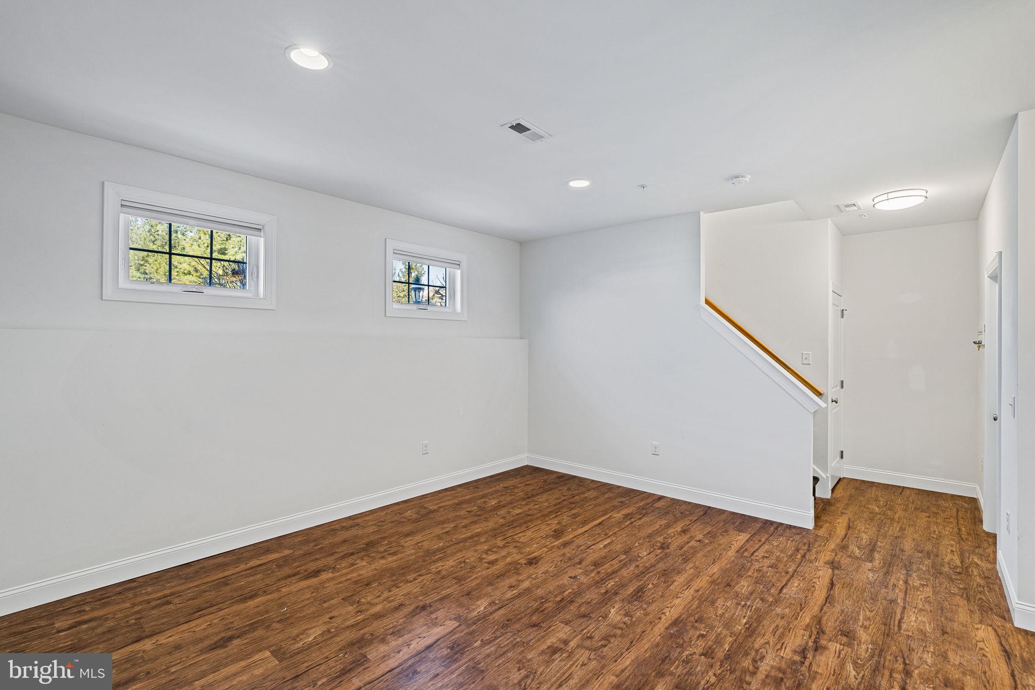 26 Hamilton St