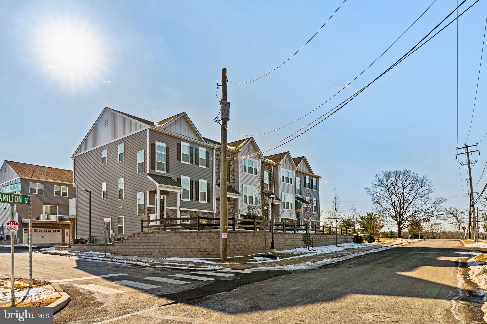 26 Hamilton St