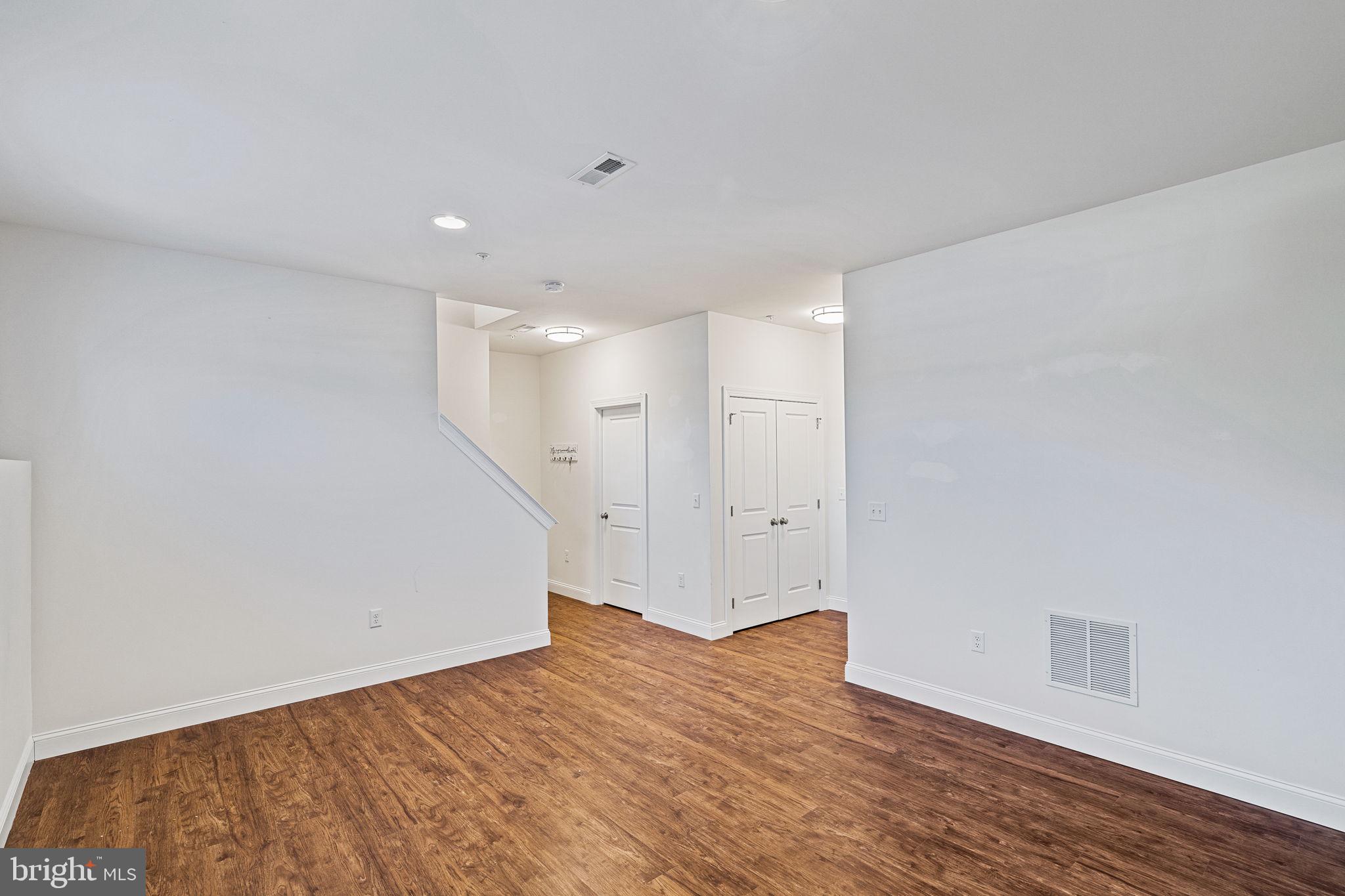 26 Hamilton St