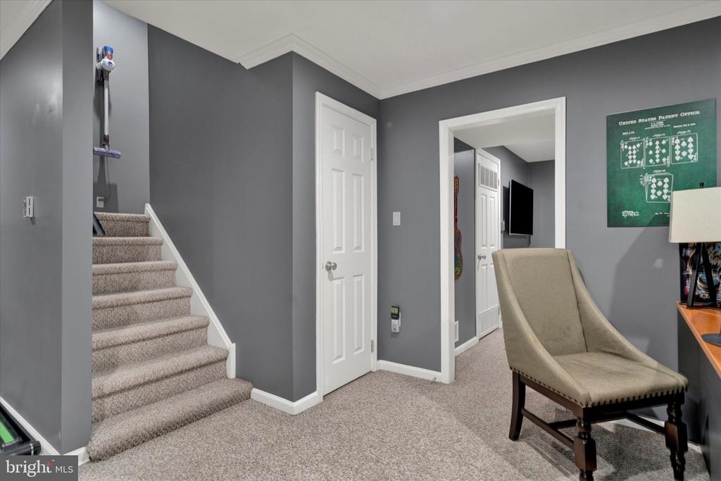 27 PARKVIEW WAY