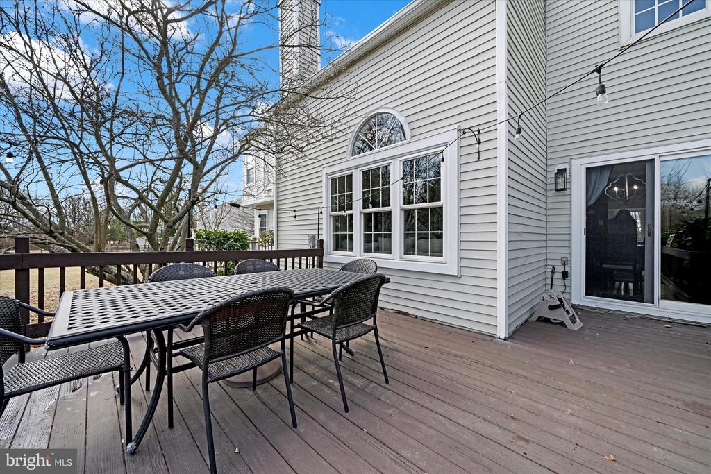 27 PARKVIEW WAY