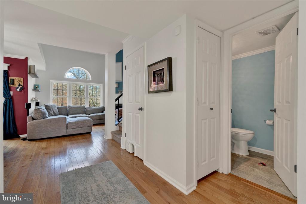 27 PARKVIEW WAY