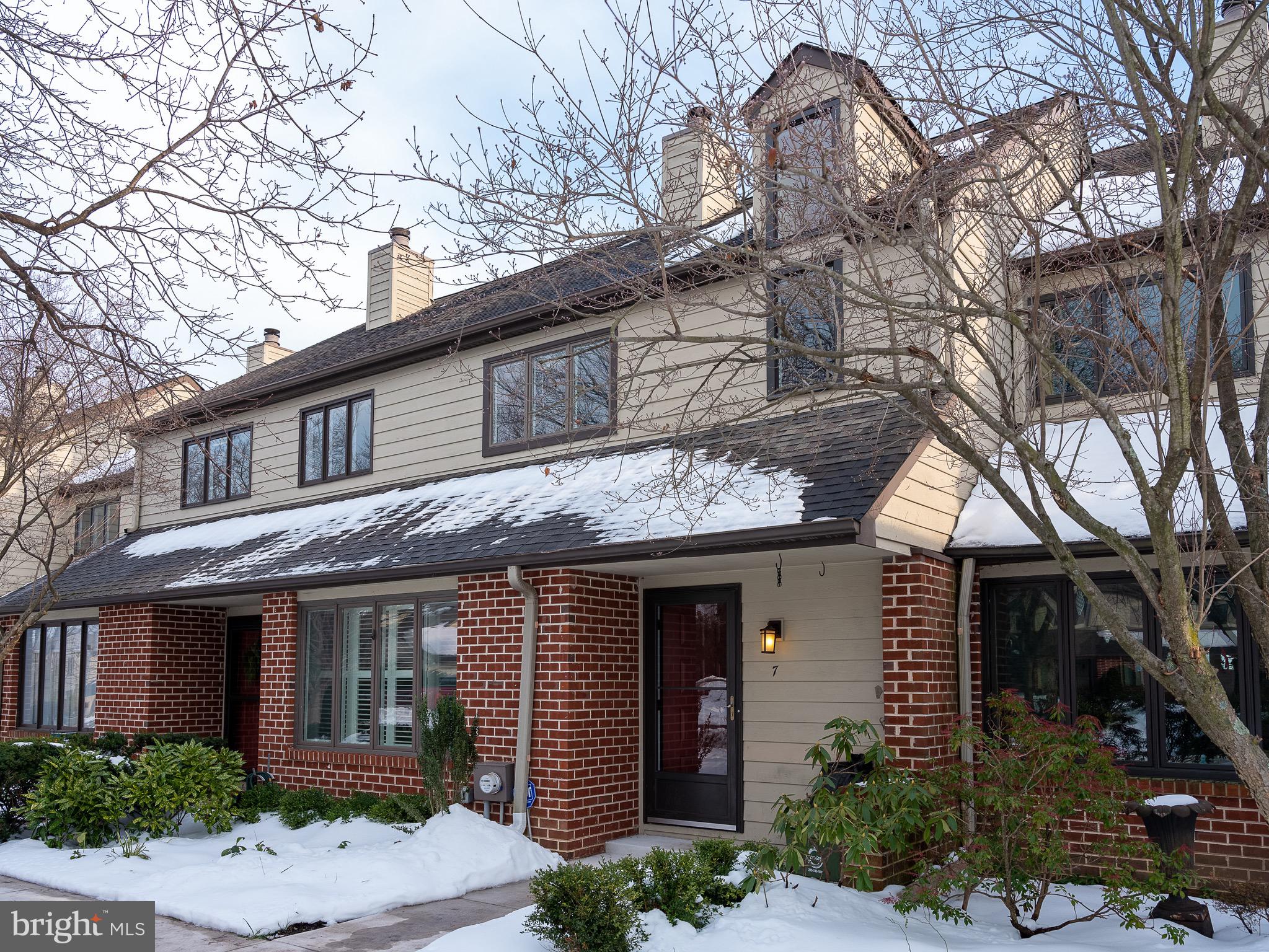 7 INGHAM WAY