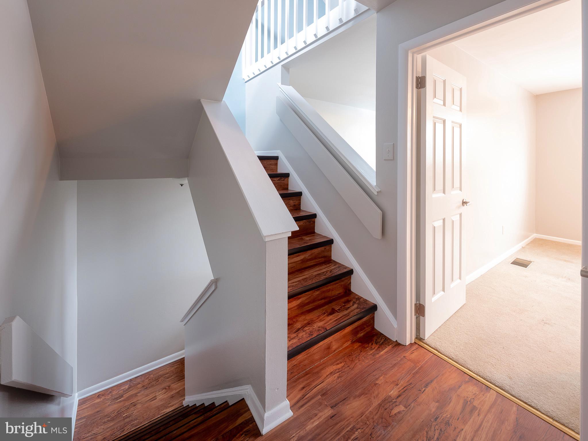 7 INGHAM WAY