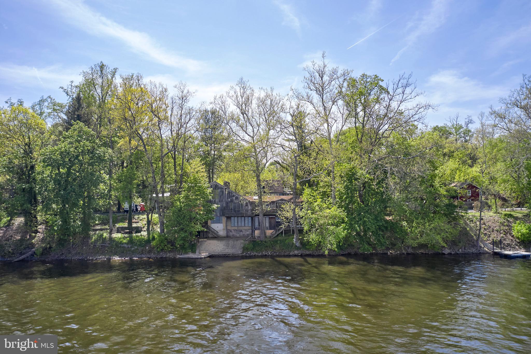 266 N Main St