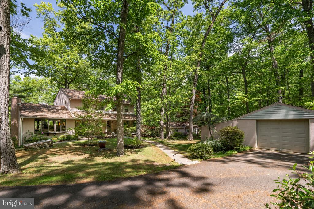 2667 Furlong Rd