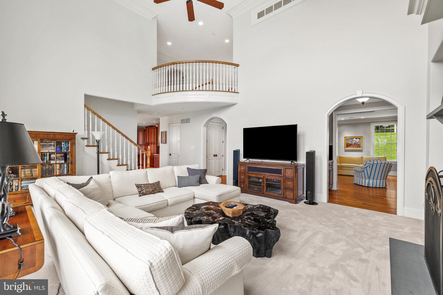 5835 Ridgeview Dr