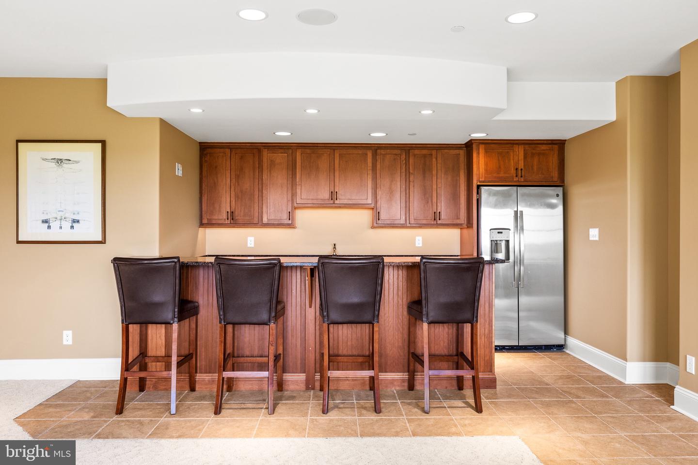 5835 Ridgeview Dr