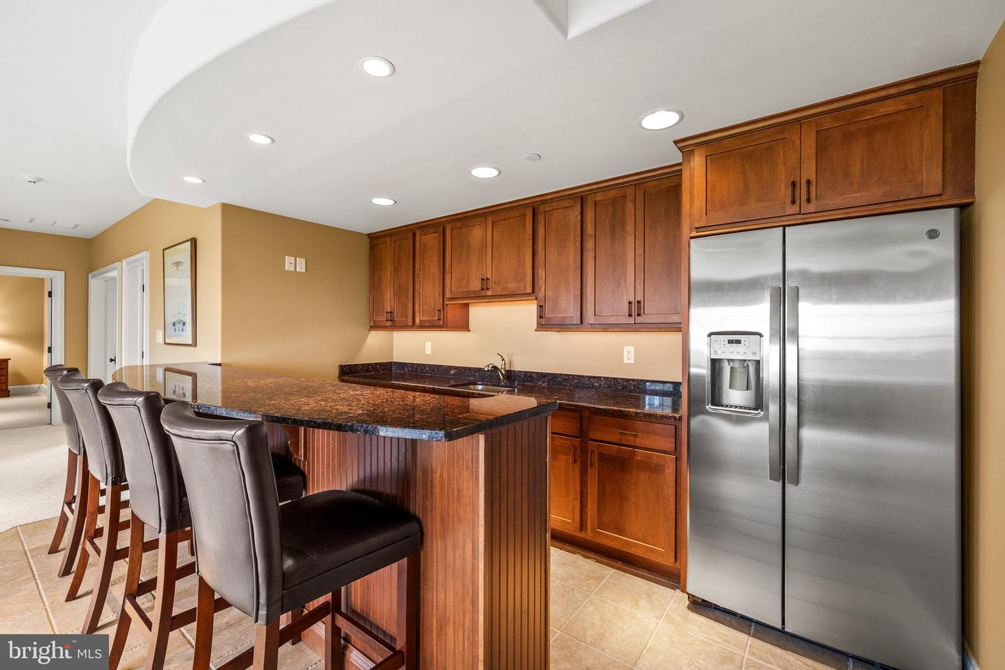 5835 Ridgeview Dr