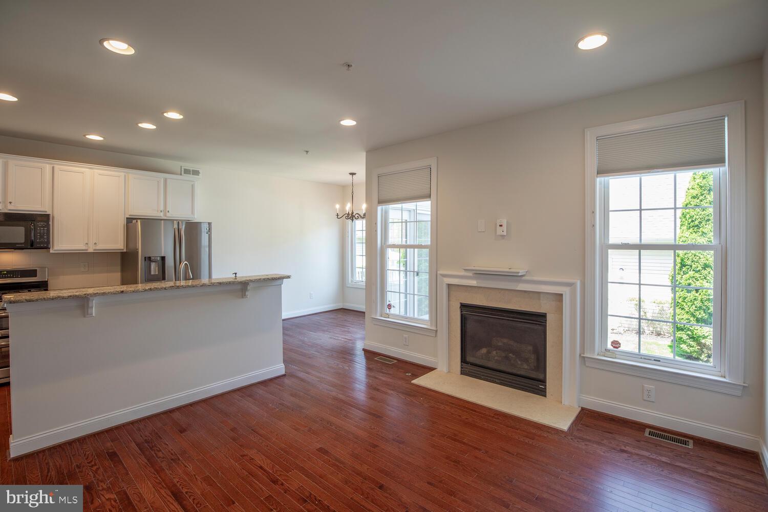 3048 E DORCHESTER ST #85