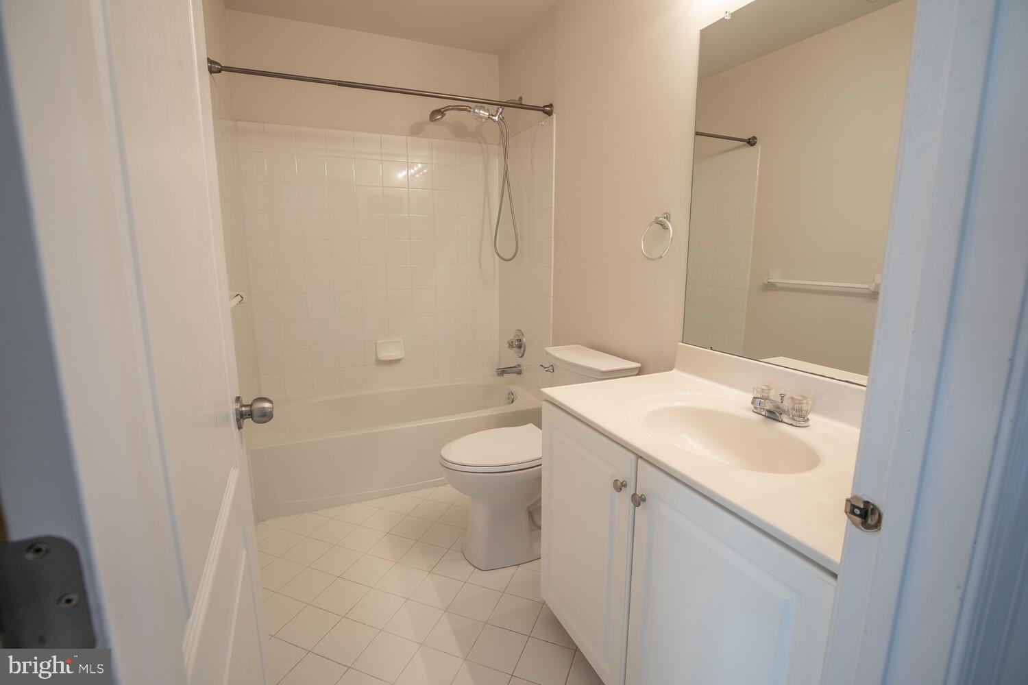 3048 E DORCHESTER ST #85