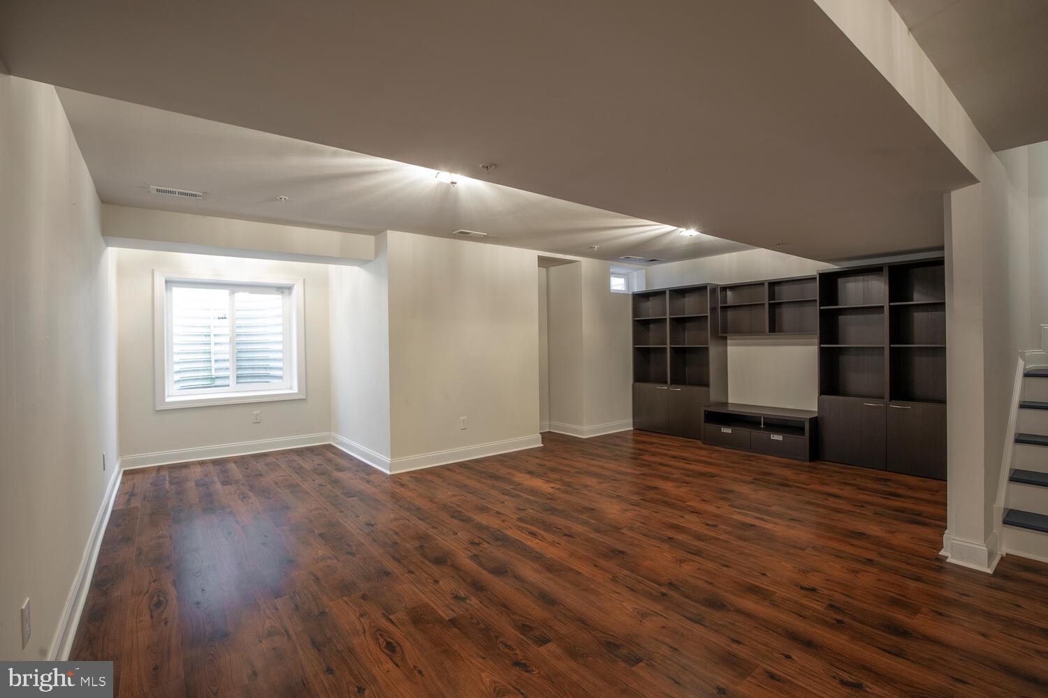 3048 E DORCHESTER ST #85