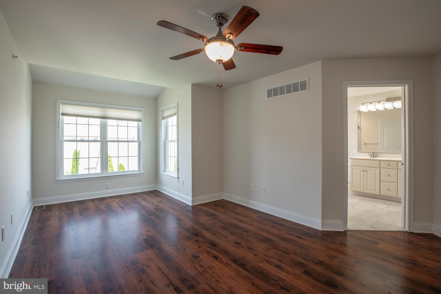 3048 E DORCHESTER ST #85