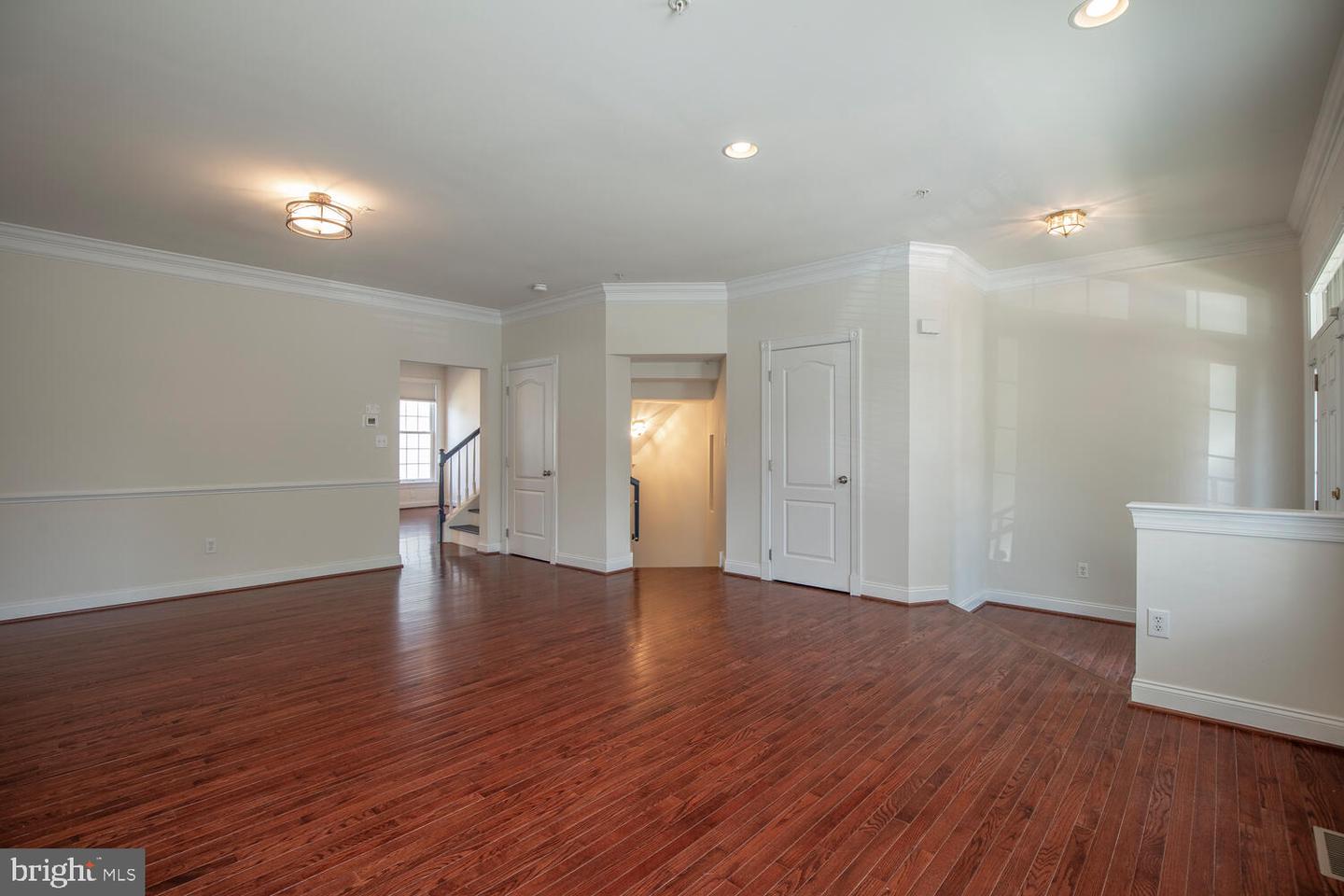 3048 E DORCHESTER ST #85