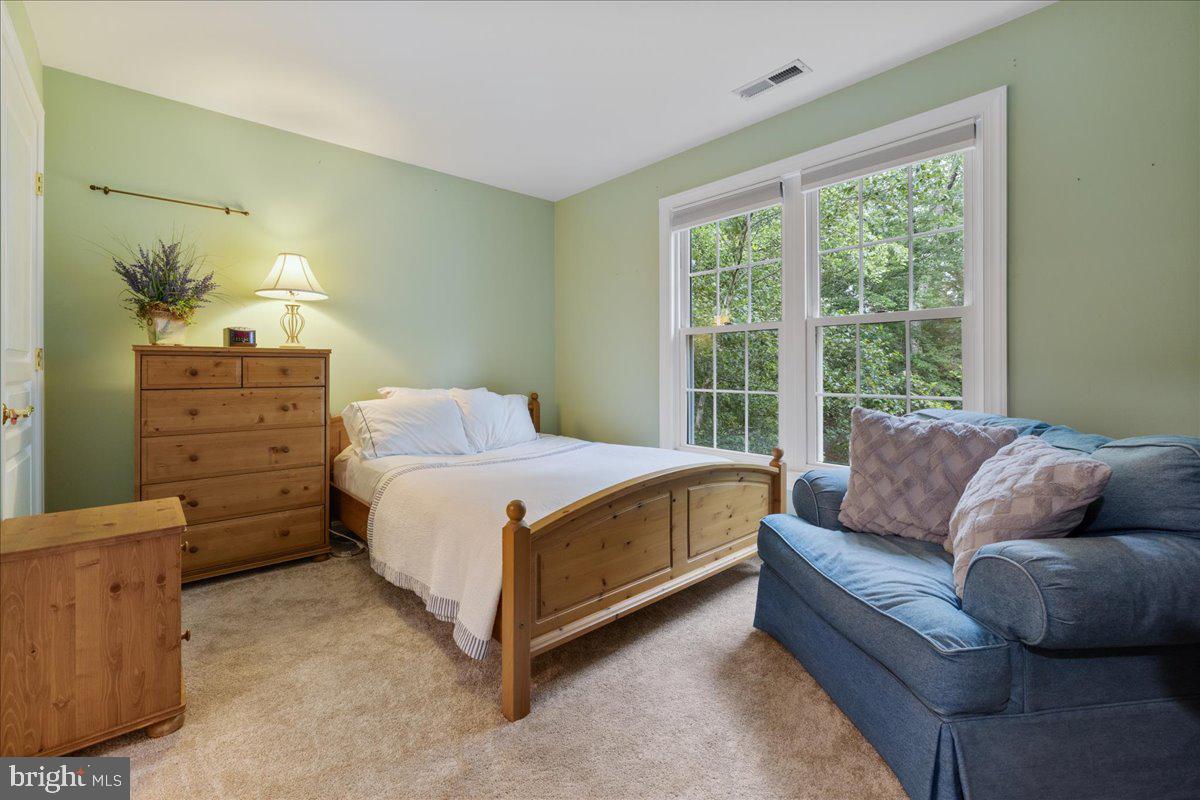 10 EAGLETON FARM ROAD