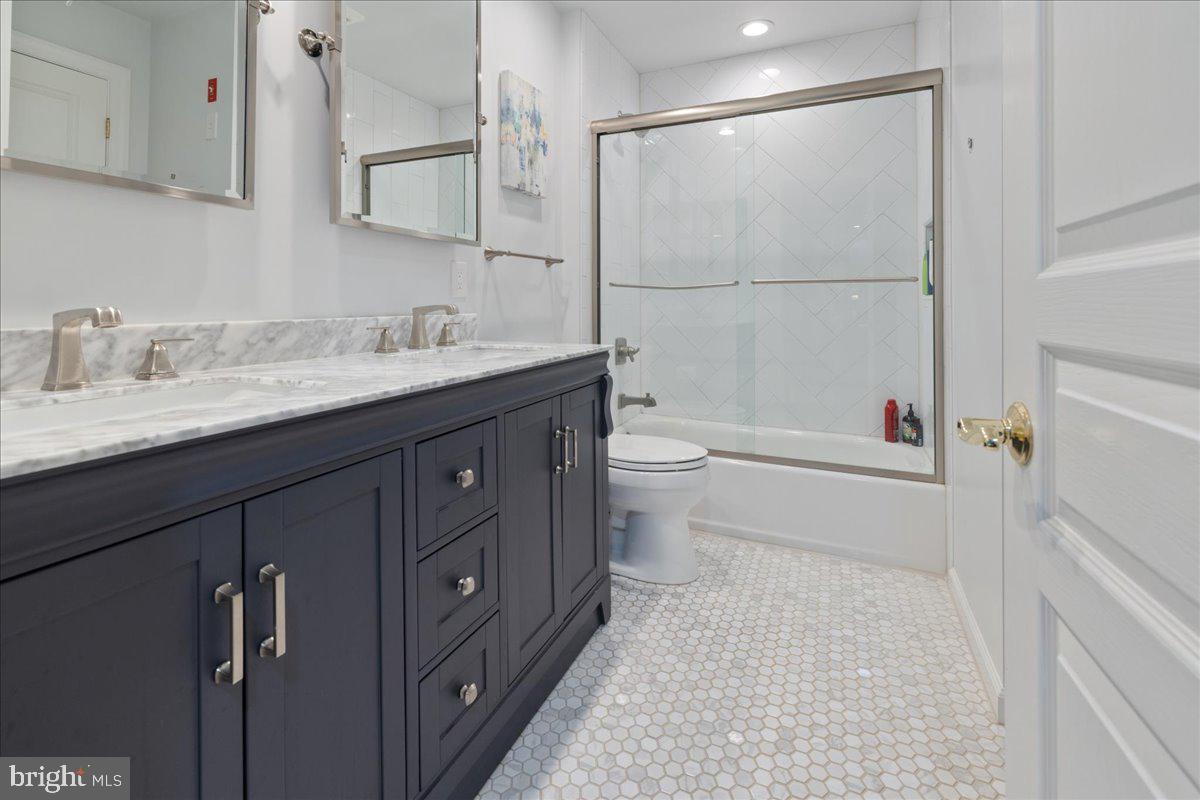 10 EAGLETON FARM ROAD