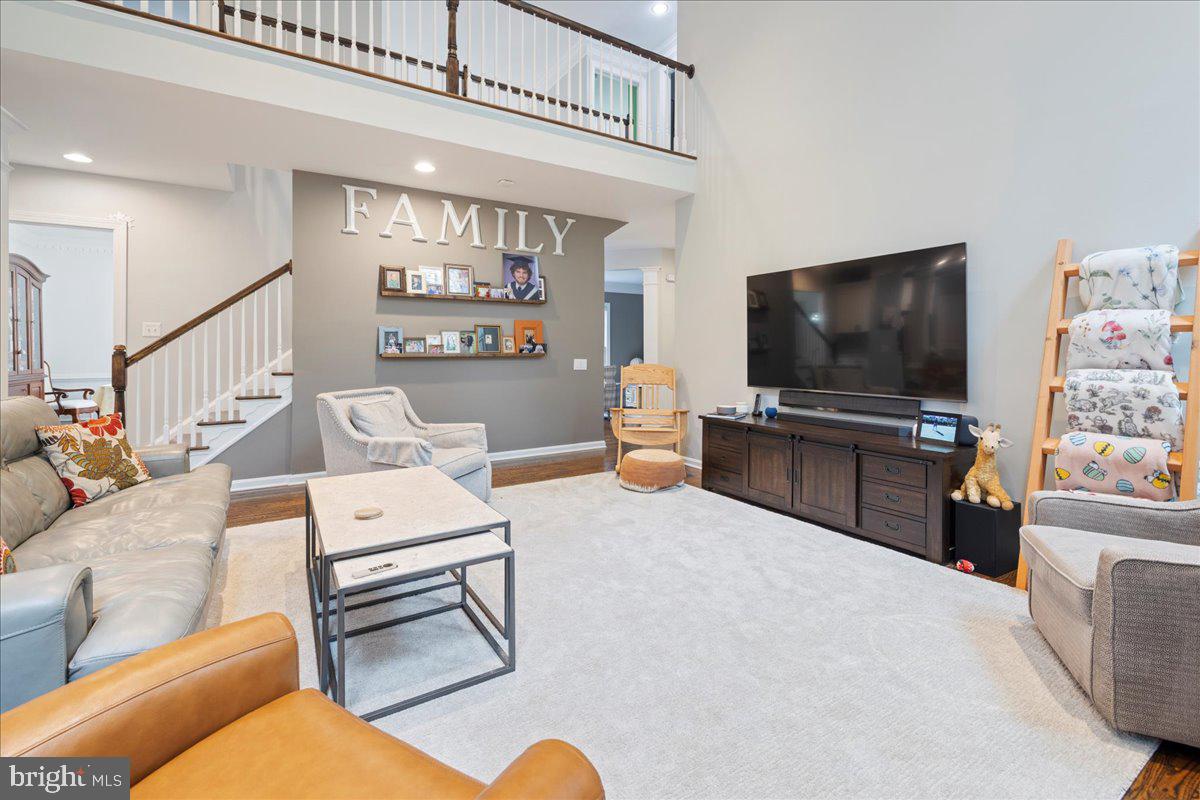 10 EAGLETON FARM ROAD