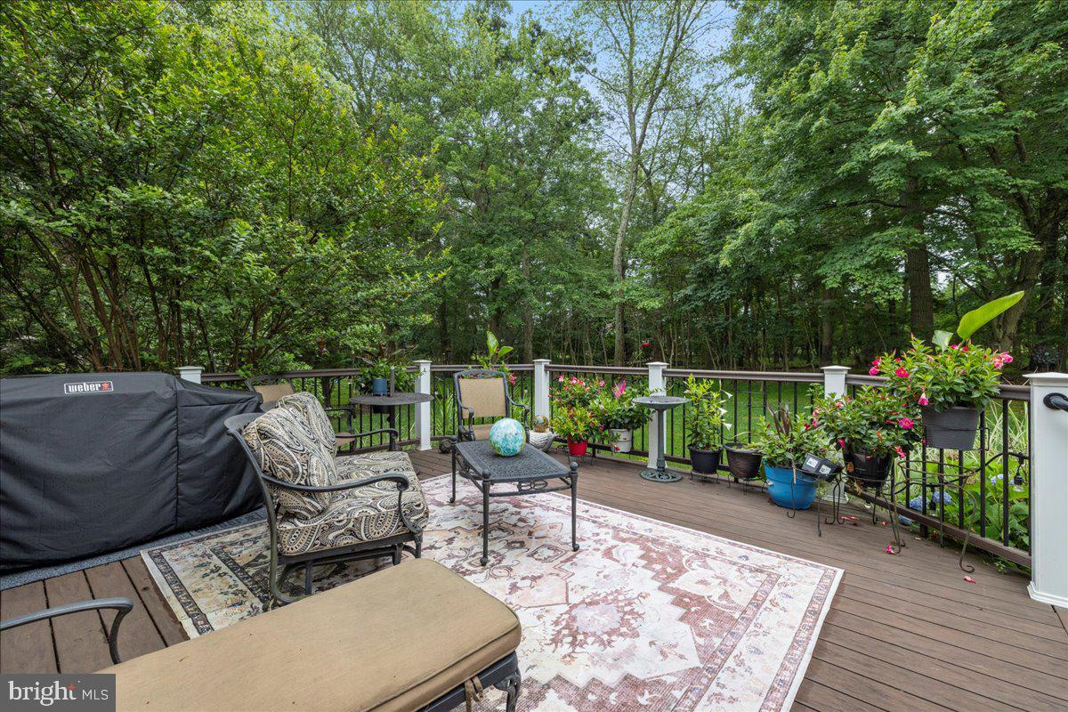 10 EAGLETON FARM ROAD