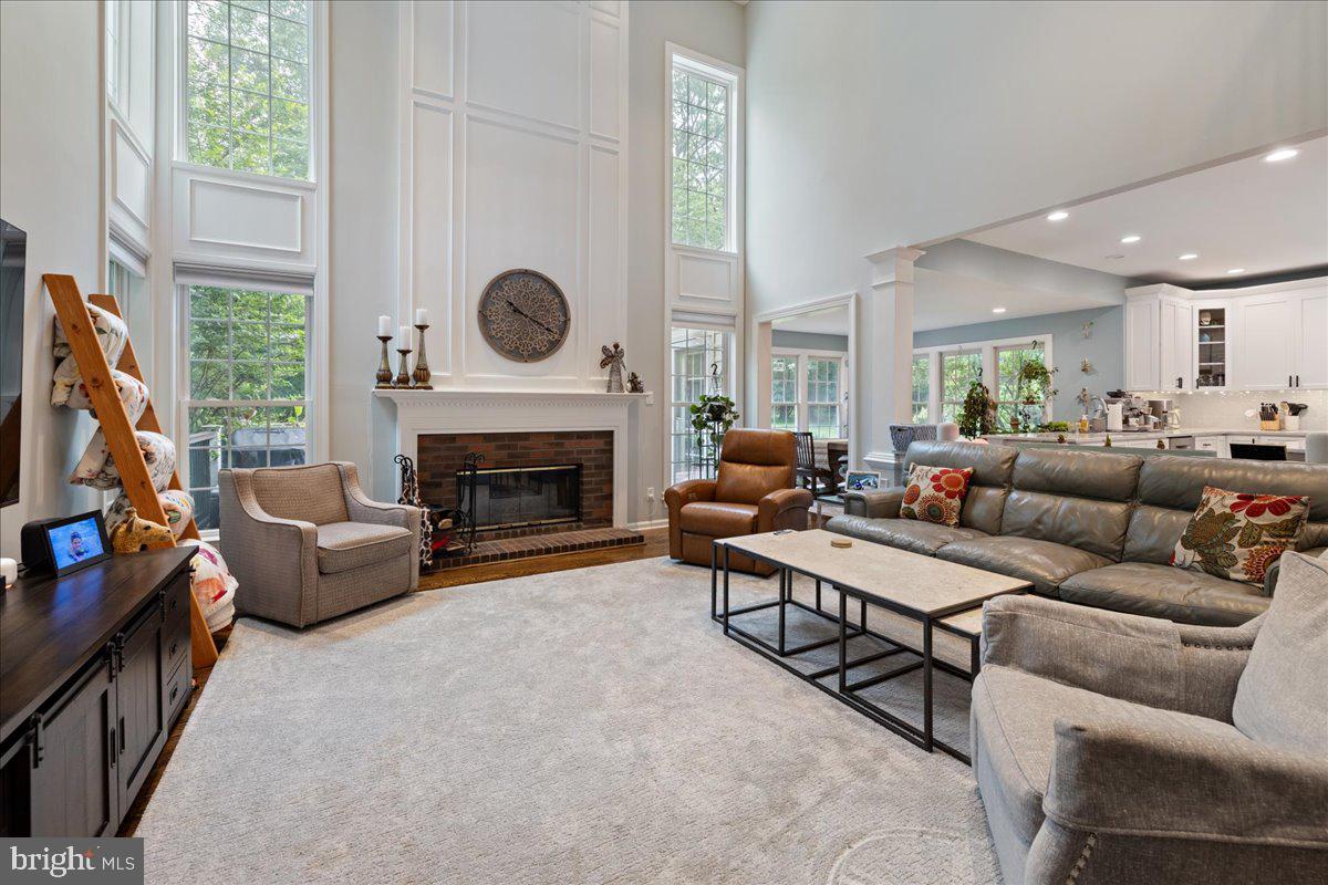 10 EAGLETON FARM ROAD