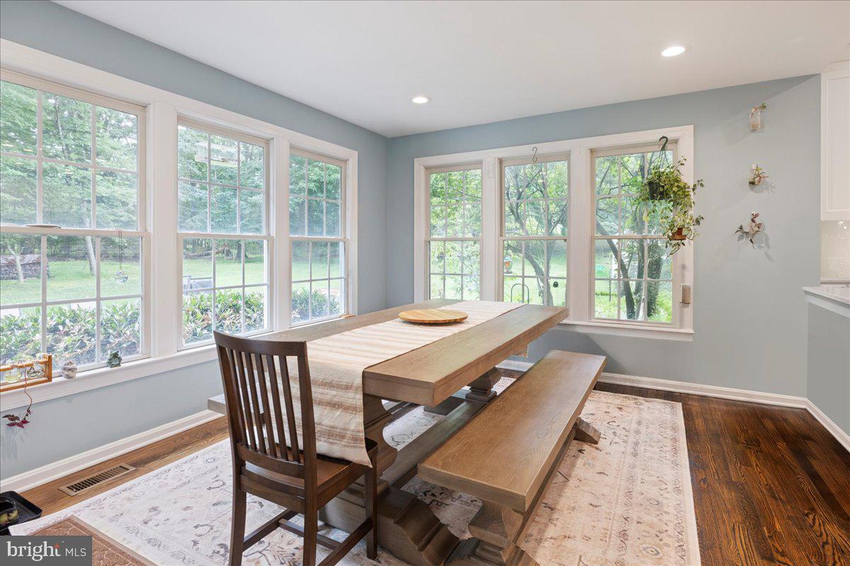 10 EAGLETON FARM ROAD