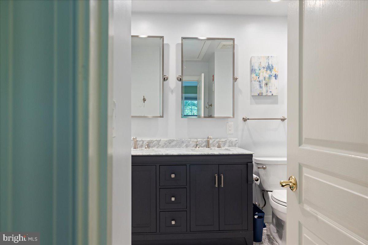 10 EAGLETON FARM ROAD