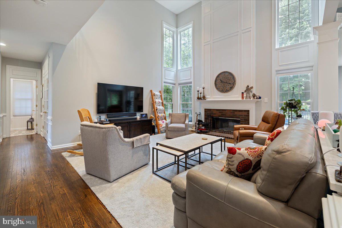 10 EAGLETON FARM ROAD