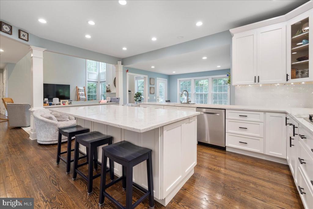10 EAGLETON FARM ROAD