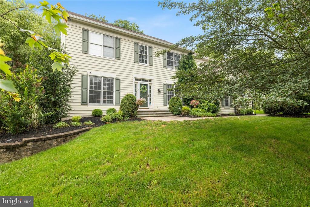 10 EAGLETON FARM ROAD