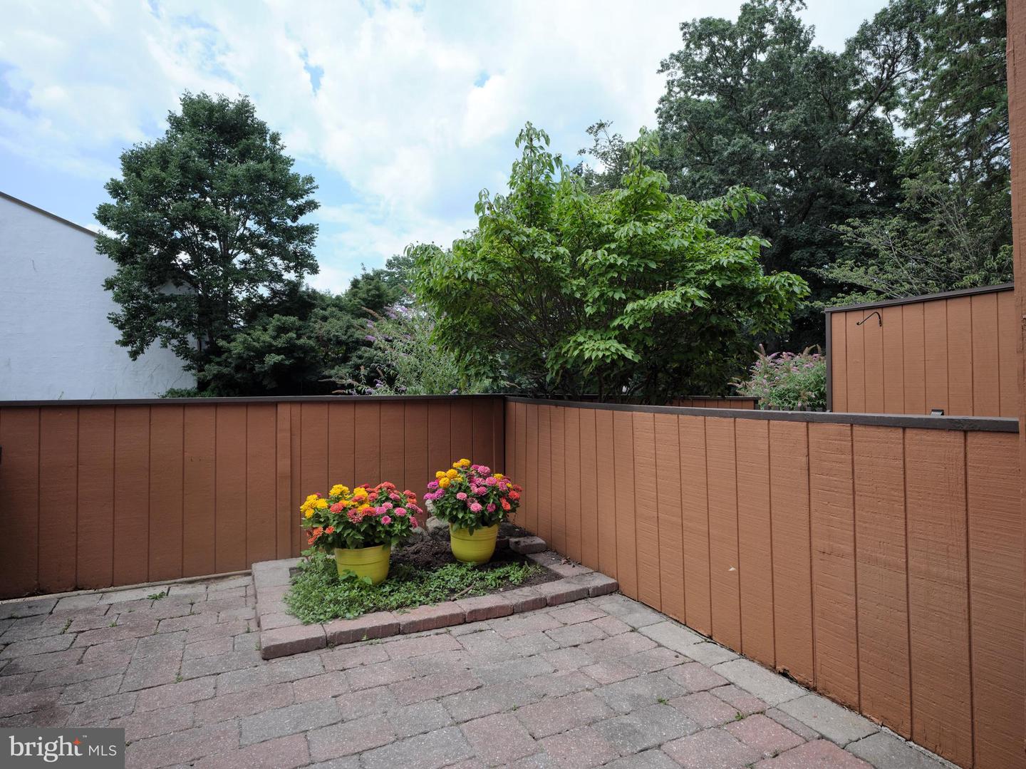 27 Arden Way