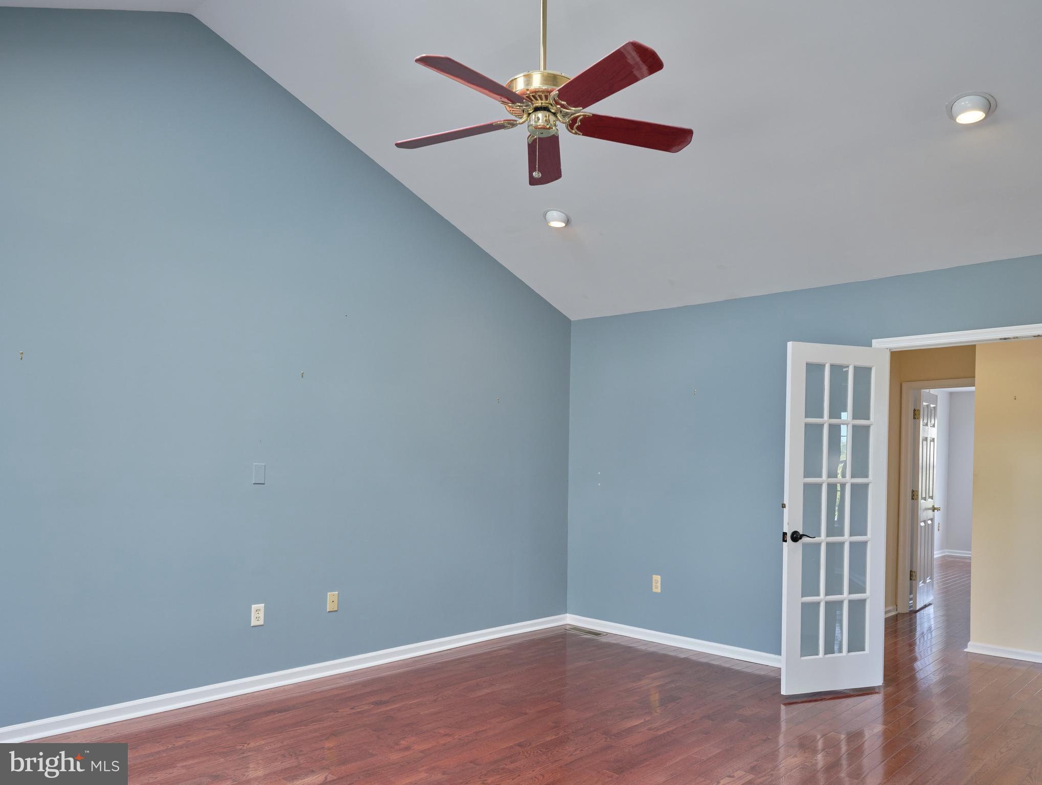 288 DEERFIELD COURT
